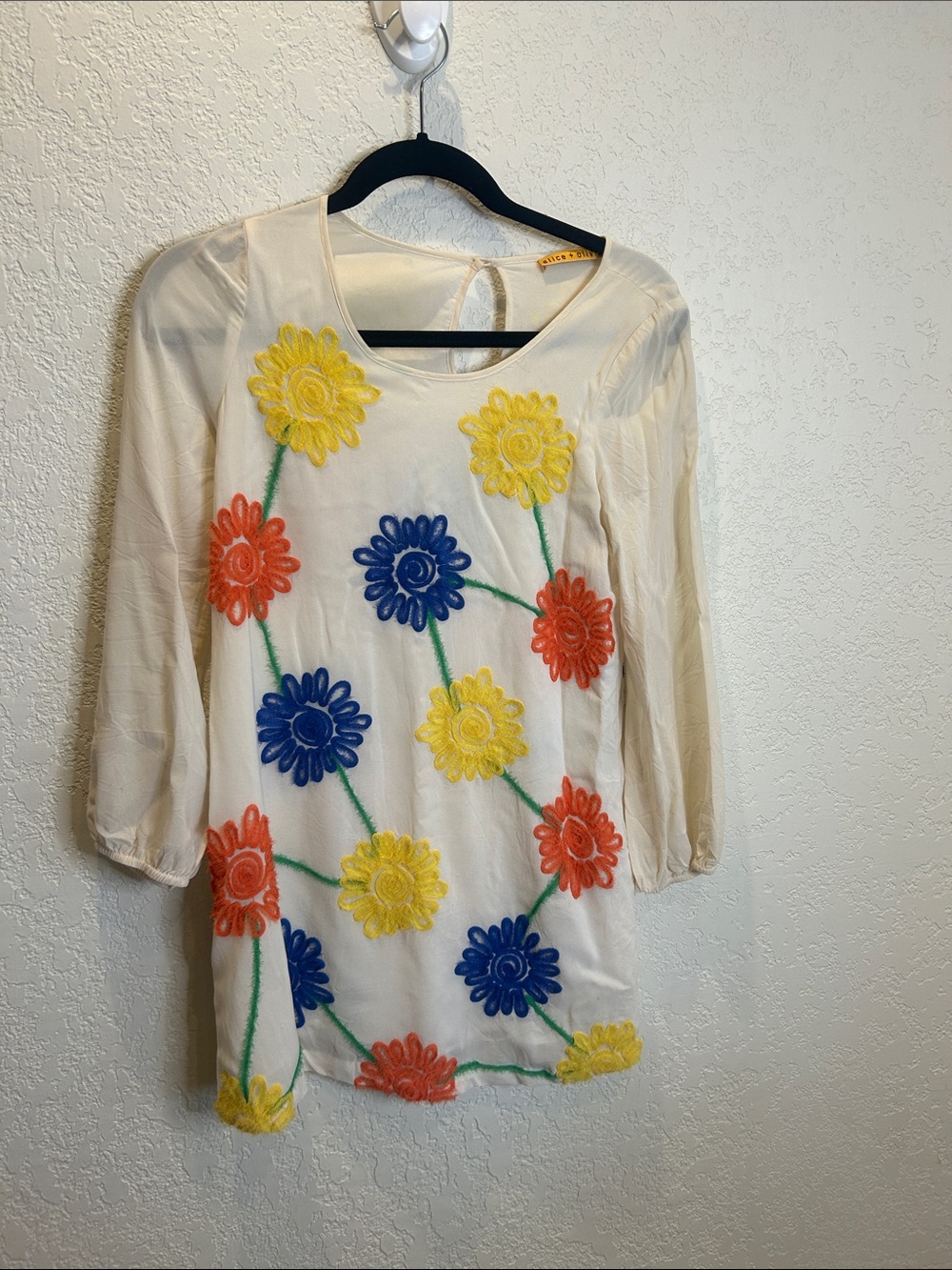 Alice Olivia Cream Women’s dress or tunic with Multicolor Flowers